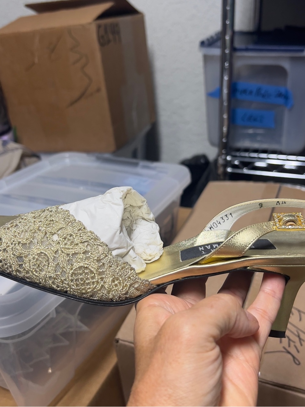 Stuart Weitzman Gold Lace Pointed Slingback Heels Size 9